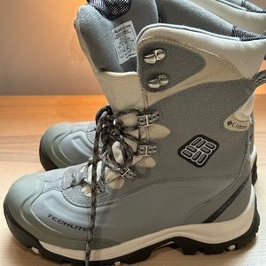 Women’s Columbia Tech-lite, Omni-heat 600 grams, like new, winter boots!
